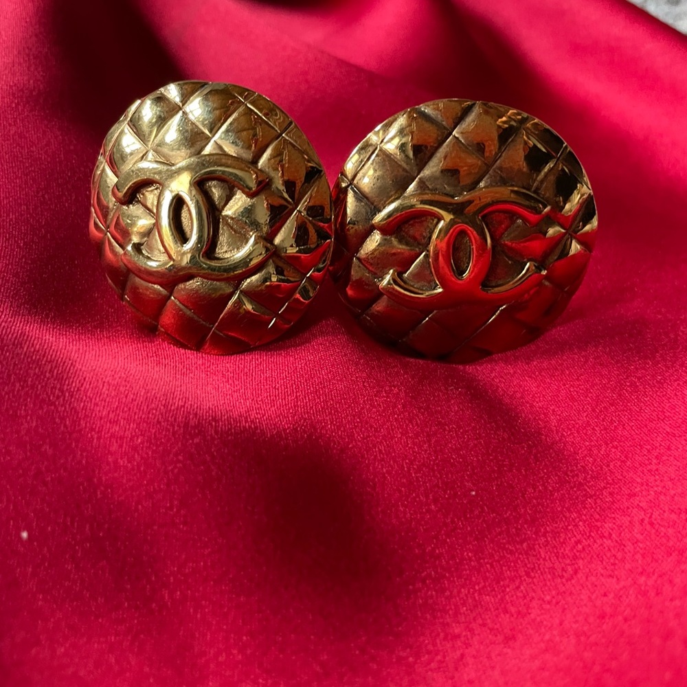 Vintage CHANEL Gold Quilted Clip Earrings